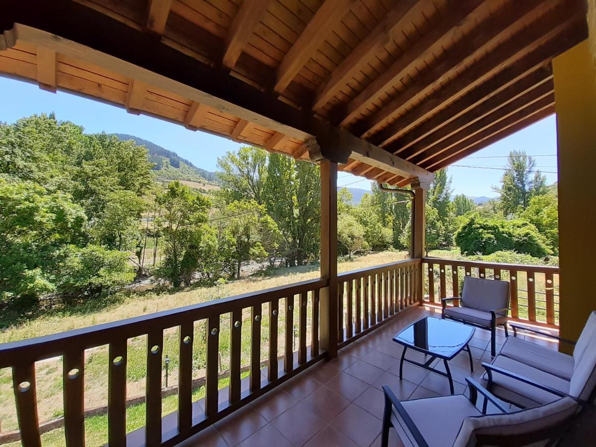 Villa Casa Santa Leocadia à Tama Extérieur photo